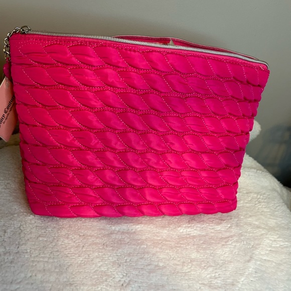 **SOLD** XMASmystery Juicy Couture Quilted Hot Pink Cosmetic Make Up Bag EUC++ - Picture 7 of 8